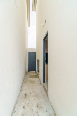 Casa de estreno en venta ubicado en Urbanización Costalmar II, Vía a la Costa GeoBienes - Casa de estreno en venta ubicado en Urbanización Costalmar II, Vía a la Costa - Plusvalia Guayaquil Casas de venta y alquiler Inmobiliaria Ecuador