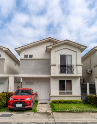 GeoBienes - Casa de oportunidad en venta, Casa Laguna, etapa Brisas - Plusvalia Guayaquil Casas de venta y alquiler Inmobiliaria Ecuador