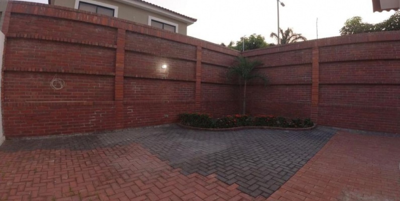 Casa de una planta en alquiler ubicado en Ciudad Celeste, Etapa Península GeoBienes - Casa de una planta en alquiler ubicado en Ciudad Celeste, Etapa Península - Plusvalia Guayaquil Casas de venta y alquiler Inmobiliaria Ecuador