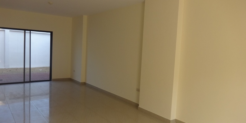 Bosques De La Costa vendo casa con 4 dormitorios GeoBienes - Casa de venta en Bosques de La Costa. Casa de 4 dormitorios en Guayaquil - Plusvalia Guayaquil Casas de venta y alquiler Inmobiliaria Ecuador