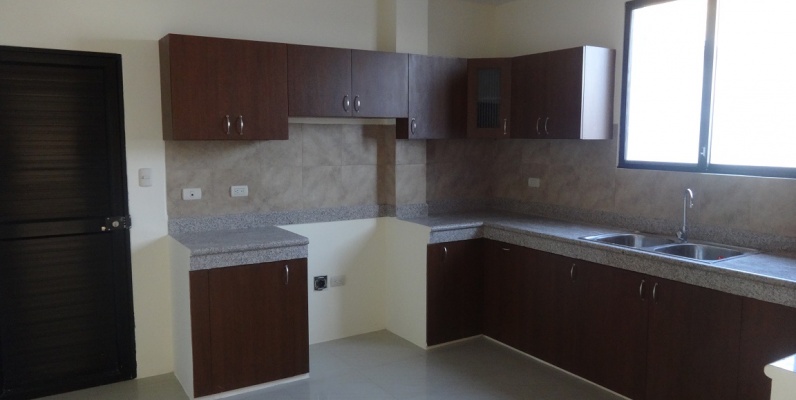 GeoBienes - Casa de venta en Bosques de La Costa. Casa de 4 dormitorios en Guayaquil - Plusvalia Guayaquil Casas de venta y alquiler Inmobiliaria Ecuador