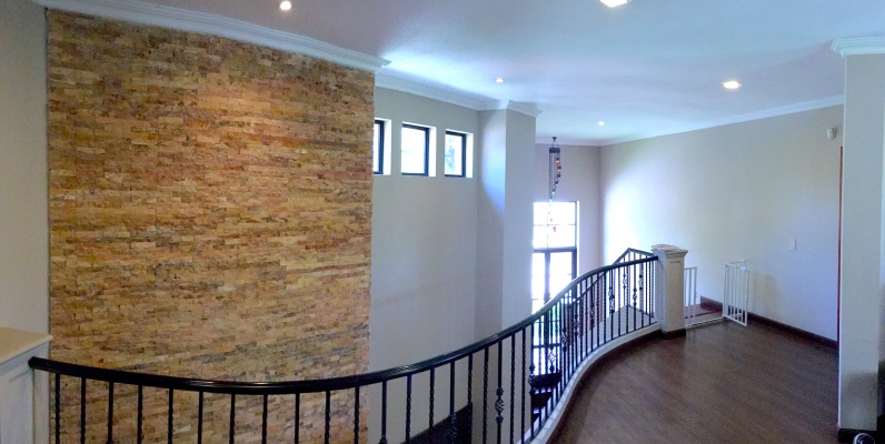 Casa de venta en Samborondón. Km. 5.5 oportunidad GeoBienes - Casa de venta en el Km 5.5 vía Samborondón. Exclusiva Urbanización - Plusvalia Guayaquil Casas de venta y alquiler Inmobiliaria Ecuador