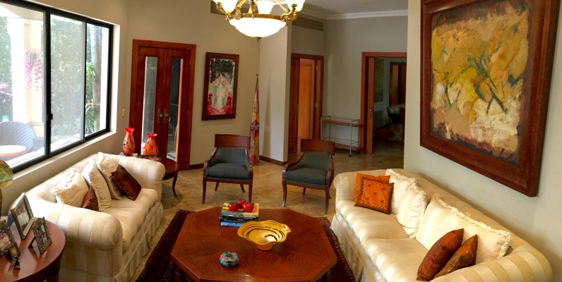 Casa de venta en Samborondón. Km. 5.5 oportunidad GeoBienes - Casa de venta en el Km 5.5 vía Samborondón. Exclusiva Urbanización - Plusvalia Guayaquil Casas de venta y alquiler Inmobiliaria Ecuador