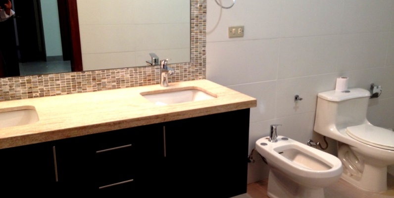 Casa en alquiler en La Puntilla, Samborondón. 100% remodelada. GeoBienes - Casa en alquiler en La Puntilla, Samborondón. 100% remodelada. - Plusvalia Guayaquil Casas de venta y alquiler Inmobiliaria Ecuador