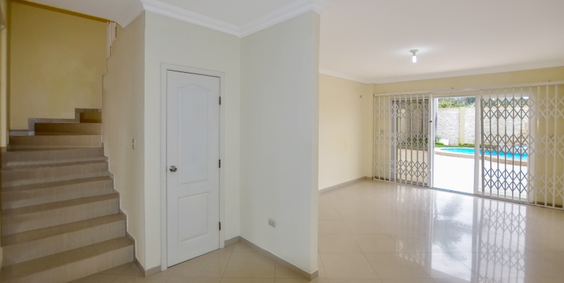 GeoBienes - Casa en alquiler en Portal al Sol Vía a la Costa Guayaquil - Plusvalia Guayaquil Casas de venta y alquiler Inmobiliaria Ecuador