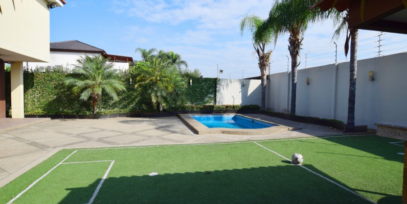 Casa en alquiler en Laguna del Sol, Vía Samborondón GeoBienes - Casa en alquiler en Laguna del Sol, Vía Samborondón - Plusvalia Guayaquil Casas de venta y alquiler Inmobiliaria Ecuador