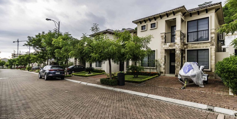 Casa en alquiler en Urb. Bosques de la Costa vía a la Costa GeoBienes - Casa en alquiler en Urb. Bosques de la Costa vía a la Costa - Plusvalia Guayaquil Casas de venta y alquiler Inmobiliaria Ecuador