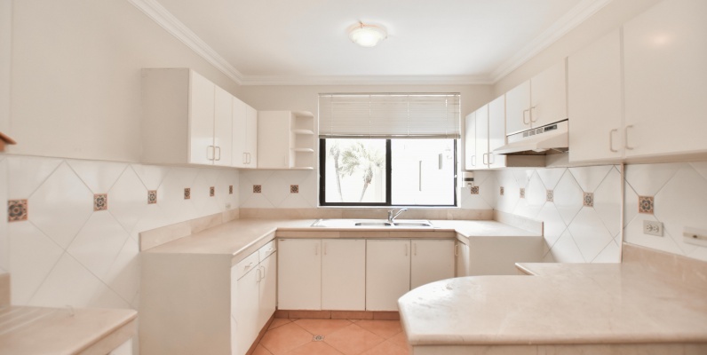 Casa en alquiler en Urb. Camino del Río, Vía Samborondón km3 GeoBienes - Casa en alquiler en Urb. Camino del Río, Vía Samborondón km3 - Plusvalia Guayaquil Casas de venta y alquiler Inmobiliaria Ecuador