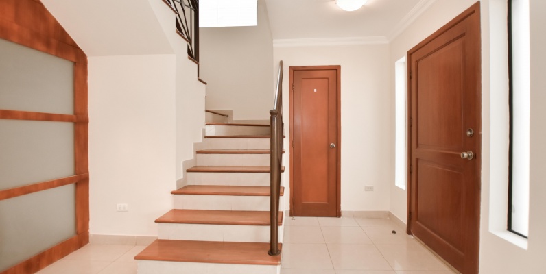 Casa en alquiler en Urb. Camino del Río, Vía Samborondón km3 GeoBienes - Casa en alquiler en Urb. Camino del Río, Vía Samborondón km3 - Plusvalia Guayaquil Casas de venta y alquiler Inmobiliaria Ecuador