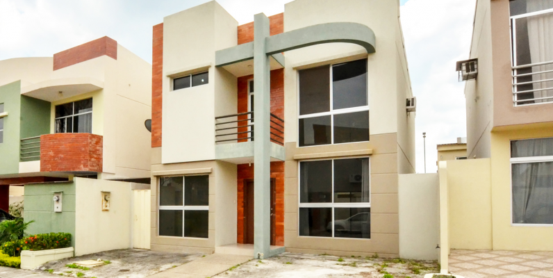 GeoBienes - Casa en Alquiler en Urbanización Belo Horizonte sector Vía a la Costa - Plusvalia Guayaquil Casas de venta y alquiler Inmobiliaria Ecuador