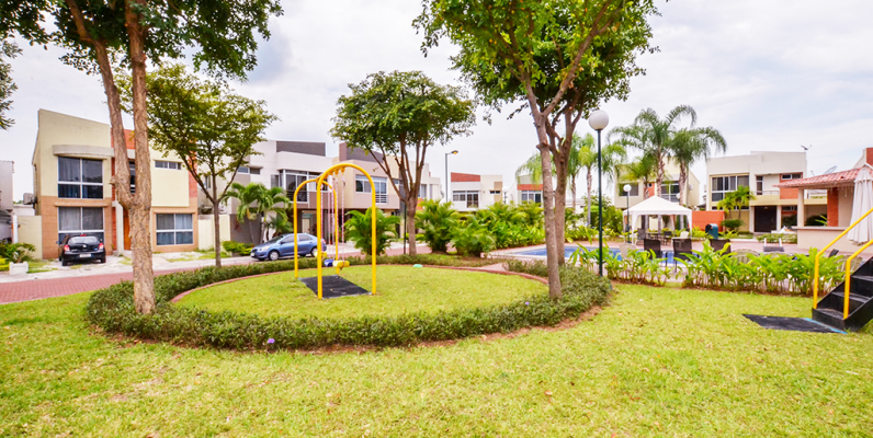 Casa en Alquiler en Urbanización Belo Horizonte sector Vía a la Costa GeoBienes - Casa en Alquiler en Urbanización Belo Horizonte sector Vía a la Costa - Plusvalia Guayaquil Casas de venta y alquiler Inmobiliaria Ecuador