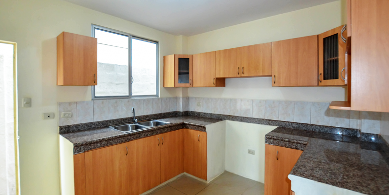 Casa en Alquiler en Urbanización Belo Horizonte sector Vía a la Costa GeoBienes - Casa en Alquiler en Urbanización Belo Horizonte sector Vía a la Costa - Plusvalia Guayaquil Casas de venta y alquiler Inmobiliaria Ecuador
