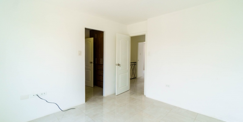 Casa en alquiler en Urbanización Casa Laguna, vía La Aurora. GeoBienes - Casa en alquiler en Urbanización Casa Laguna, vía La Aurora. - Plusvalia Guayaquil Casas de venta y alquiler Inmobiliaria Ecuador