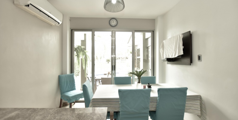 Casa en alquiler en urbanización Laguna del Sol, Samborondón GeoBienes - Casa en alquiler en urbanización Laguna del Sol, Samborondón - Plusvalia Guayaquil Casas de venta y alquiler Inmobiliaria Ecuador