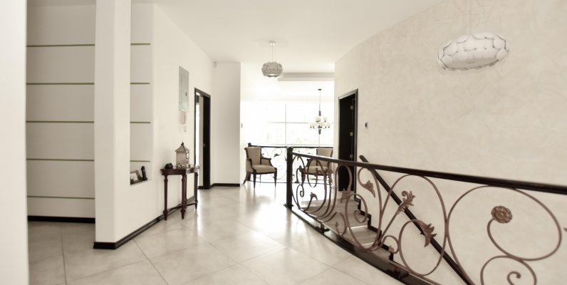 GeoBienes - Casa en alquiler en urbanización Laguna del Sol, Samborondón - Plusvalia Guayaquil Casas de venta y alquiler Inmobiliaria Ecuador