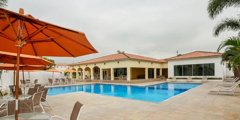 GeoBienes - Casa en alquiler en Urbanización Málaga 2, Vía Samborondón - Plusvalia Guayaquil Casas de venta y alquiler Inmobiliaria Ecuador