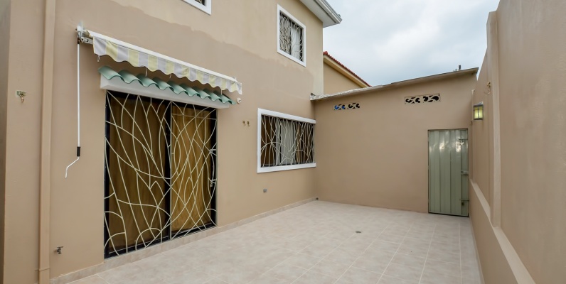 Casa en alquiler en urbanización Portal al Sol sector Vía a la Costa GeoBienes - Casa en alquiler en urbanización Portal al Sol sector Vía a la Costa - Plusvalia Guayaquil Casas de venta y alquiler Inmobiliaria Ecuador