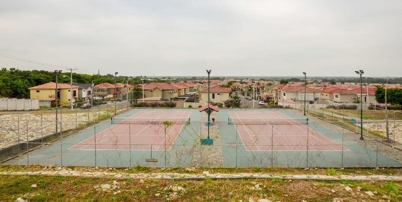 GeoBienes - Casa en alquiler en urbanización Portal al Sol sector Vía a la Costa - Plusvalia Guayaquil Casas de venta y alquiler Inmobiliaria Ecuador