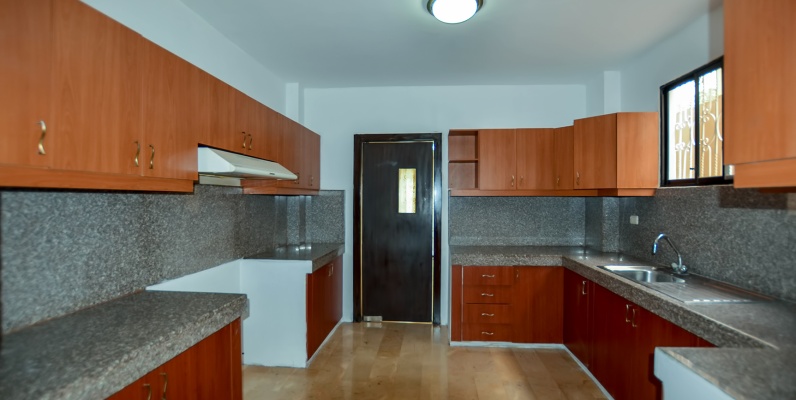 Casa en alquiler en urbanización Portal al Sol sector Vía a la Costa GeoBienes - Casa en alquiler en urbanización Portal al Sol sector Vía a la Costa - Plusvalia Guayaquil Casas de venta y alquiler Inmobiliaria Ecuador
