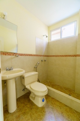 Casa en alquiler en Urbanización Portal al Sol, Vía a la Costa GeoBienes - Casa en alquiler en Urbanización Portal al Sol, Vía a la Costa - Plusvalia Guayaquil Casas de venta y alquiler Inmobiliaria Ecuador