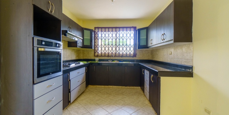 Casa en alquiler en Urbanización Portal al Sol, Vía a la Costa GeoBienes - Casa en alquiler en Urbanización Portal al Sol, Vía a la Costa - Plusvalia Guayaquil Casas de venta y alquiler Inmobiliaria Ecuador