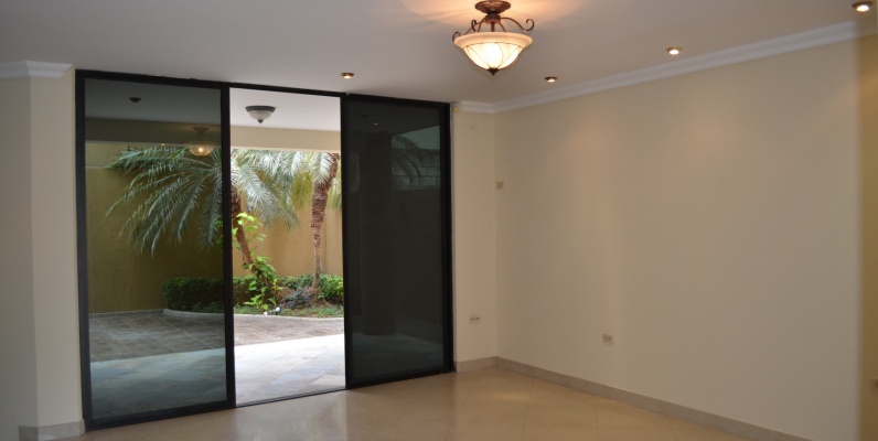 Casa en alquiler en urbanización Puerto Azul Via a la costa GeoBienes - Casa en alquiler en urbanización Puerto Azul Via a la costa - Plusvalia Guayaquil Casas de venta y alquiler Inmobiliaria Ecuador