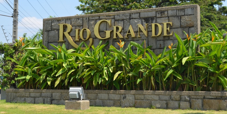 Casa en alquiler en urbanización Rio Grande - Samborondon GeoBienes - Casa en alquiler en urbanización Rio Grande - Samborondon - Plusvalia Guayaquil Casas de venta y alquiler Inmobiliaria Ecuador