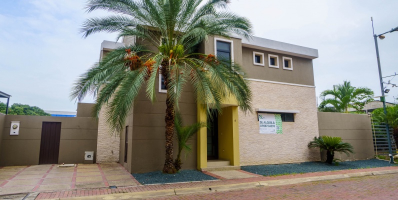 Casa en alquiler en Urbanización San Sebastián, Vía la Aurora GeoBienes - Casa en alquiler en Urbanización San Sebastián, Vía la Aurora - Plusvalia Guayaquil Casas de venta y alquiler Inmobiliaria Ecuador