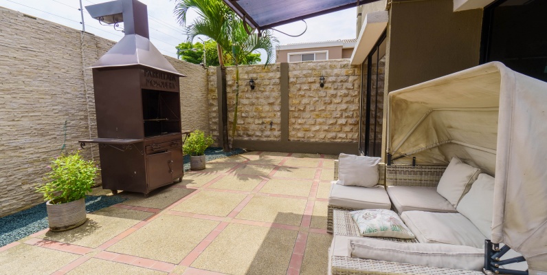 Casa en alquiler en Urbanización San Sebastián, Vía la Aurora GeoBienes - Casa en alquiler en Urbanización San Sebastián, Vía la Aurora - Plusvalia Guayaquil Casas de venta y alquiler Inmobiliaria Ecuador