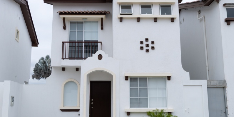 Casa en alquiler en Urbanización Terranostra, Vía a la Costa GeoBienes - Casa en alquiler en Urbanización Terranostra, Vía a la Costa - Plusvalia Guayaquil Casas de venta y alquiler Inmobiliaria Ecuador