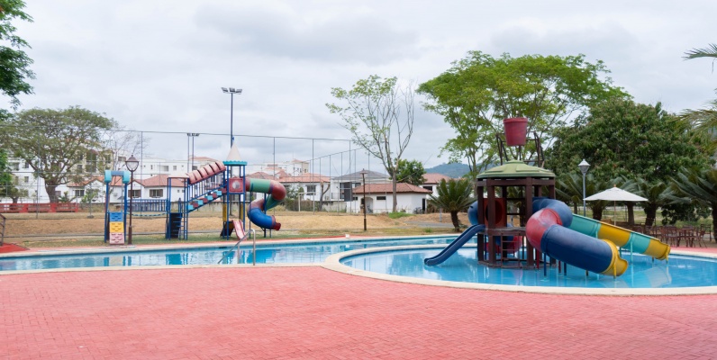 Casa en alquiler en Urbanización Terranostra, Vía a la Costa GeoBienes - Casa en alquiler en Urbanización Terranostra, Vía a la Costa - Plusvalia Guayaquil Casas de venta y alquiler Inmobiliaria Ecuador