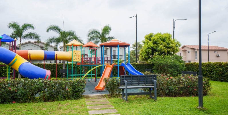 Casa en alquiler ubicada en Casa Laguna, Av. Febres Cordero. GeoBienes - Casa en alquiler ubicada en Casa Laguna, Av. Febres Cordero. - Plusvalia Guayaquil Casas de venta y alquiler Inmobiliaria Ecuador