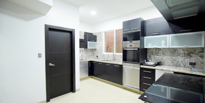 Casa en alquiler ubicada en Ciudad Colón, Norte de Guayaquil GeoBienes - Casa en alquiler ubicada en Ciudad Colón, Norte de Guayaquil - Plusvalia Guayaquil Casas de venta y alquiler Inmobiliaria Ecuador