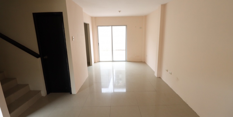 Casa en alquiler ubicada en la Urbanización La Rioja, Etapa Almeria GeoBienes - Casa en alquiler ubicada en la Urbanización La Rioja, Etapa Almeria - Plusvalia Guayaquil Casas de venta y alquiler Inmobiliaria Ecuador