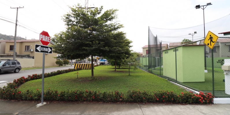 Casa en alquiler ubicada en la Urbanización La Rioja, Etapa Almeria GeoBienes - Casa en alquiler ubicada en la Urbanización La Rioja, Etapa Almeria - Plusvalia Guayaquil Casas de venta y alquiler Inmobiliaria Ecuador