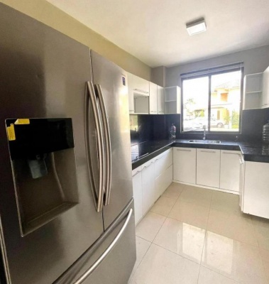 Casa en alquiler ubicada en la Urbanización Portofino, Vía a la Costa GeoBienes - Casa en alquiler ubicada en la Urbanización Portofino, Vía a la Costa - Plusvalia Guayaquil Casas de venta y alquiler Inmobiliaria Ecuador