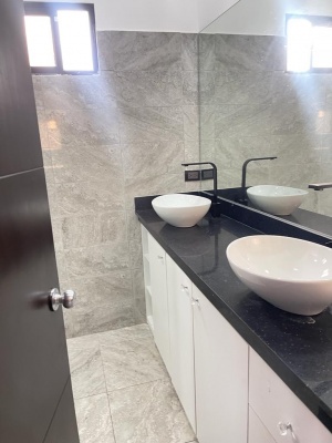Casa en alquiler ubicada en la Urbanización Portofino, Vía a la Costa GeoBienes - Casa en alquiler ubicada en la Urbanización Portofino, Vía a la Costa - Plusvalia Guayaquil Casas de venta y alquiler Inmobiliaria Ecuador