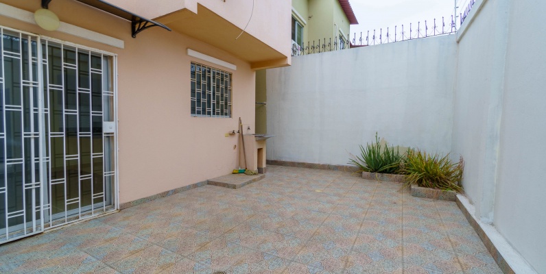 Casa en alquiler ubicada en Urb. Villa Italia, Etapa Génova GeoBienes - Casa en alquiler ubicada en Urb. Villa Italia, Etapa Génova - Plusvalia Guayaquil Casas de venta y alquiler Inmobiliaria Ecuador