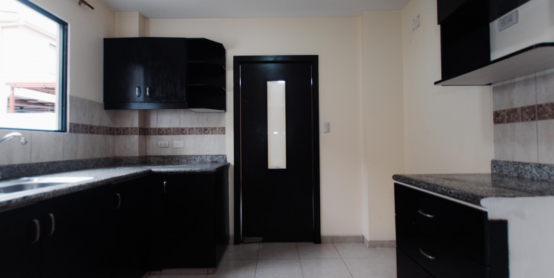 Casa en alquiler ubicada en Urbanización La Romareda, av. Narcisa de Jesús GeoBienes - Casa en alquiler ubicada en Urbanización La Romareda, av. Narcisa de Jesús - Plusvalia Guayaquil Casas de venta y alquiler Inmobiliaria Ecuador