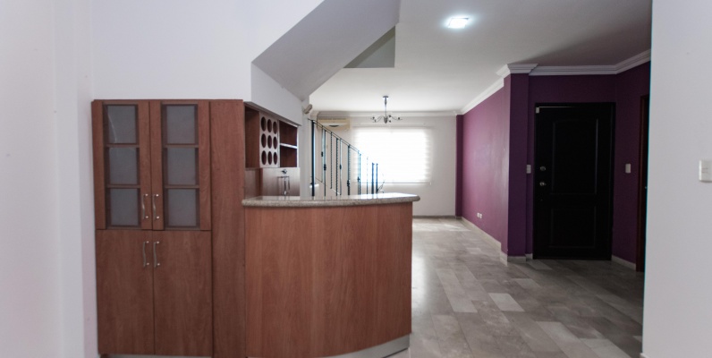 Casa en alquiler ubicada en urbanización Plaza Madeira via Aurora, Samborondón GeoBienes - Casa en alquiler ubicada en Urbanización Plaza Madeira Via Aurora, Samborondón - Plusvalia Guayaquil Casas de venta y alquiler Inmobiliaria Ecuador
