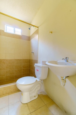 GeoBienes - Casa en alquiler ubicada en Villas del Rey Etapa Felipe, Vía Daule - Plusvalia Guayaquil Casas de venta y alquiler Inmobiliaria Ecuador