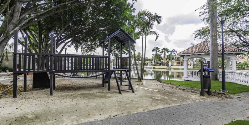 Casa en alquiler Urb. Laguna Club, Vía a la Costa GeoBienes - Casa en alquiler en Urbanización Laguna Club Vía a la Costa - Plusvalia Guayaquil Casas de venta y alquiler Inmobiliaria Ecuador