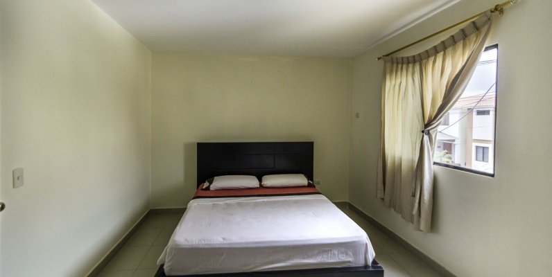 Casa en alquiler Urb. Milann, Vía Samborondón GeoBienes - Casa en alquiler Urbanización Milann Vía Samborondón - Plusvalia Guayaquil Casas de venta y alquiler Inmobiliaria Ecuador