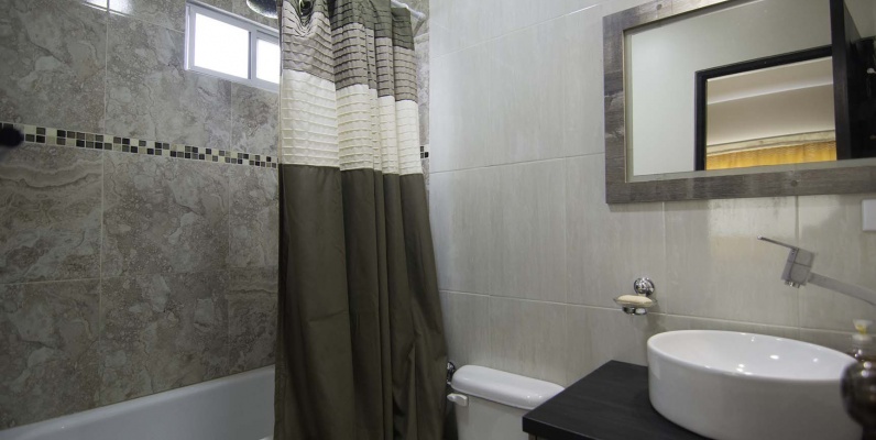 Casa en alquiler Urb. San Antonio, Vía Samborondón GeoBienes - Casa en alquiler Urb. San Antonio, Vía Samborondón - Plusvalia Guayaquil Casas de venta y alquiler Inmobiliaria Ecuador