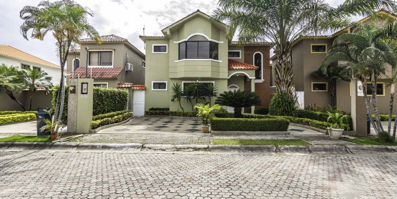 Casa en alquiler Urb. Vía al Sol, Vía a la Costa GeoBienes - Casa en alquiler Urb. Vía al Sol, Vía a la Costa - Plusvalia Guayaquil Casas de venta y alquiler Inmobiliaria Ecuador