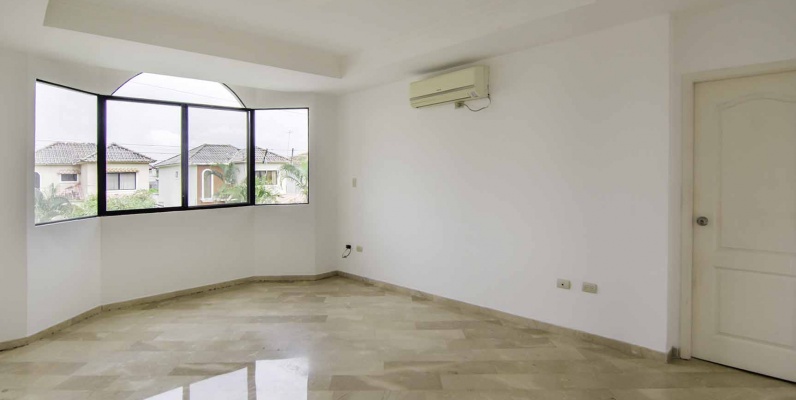 Casa en alquiler Urb. Vía al Sol, Vía a la Costa GeoBienes - Casa en alquiler Urb. Vía al Sol, Vía a la Costa - Plusvalia Guayaquil Casas de venta y alquiler Inmobiliaria Ecuador