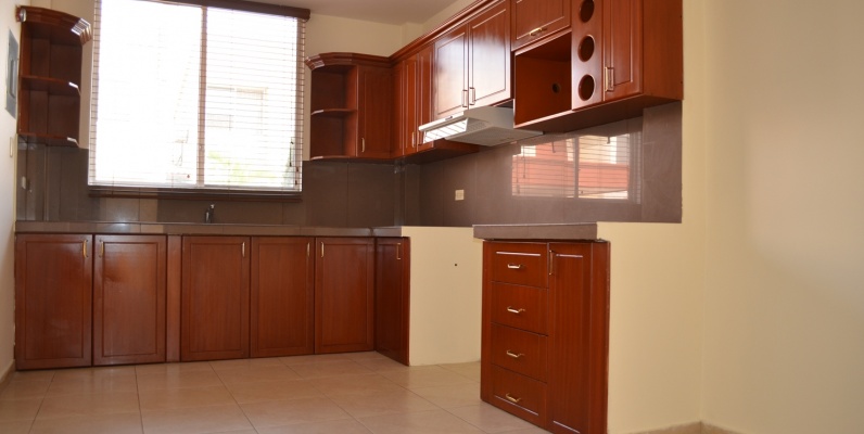 Casa en Alquiler urbanización Cataluña vía Salitre - Samborondon GeoBienes - Casa en Alquiler urbanización Cataluña vía Salitre - Samborondon - Plusvalia Guayaquil Casas de venta y alquiler Inmobiliaria Ecuador