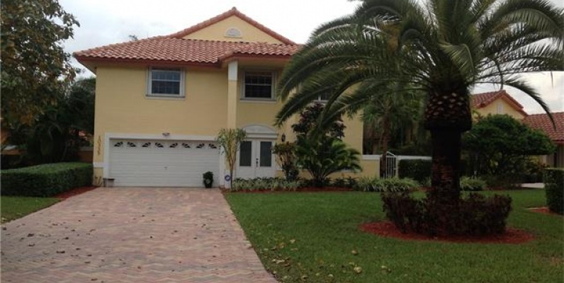 Casa en DORAL DUNES, MIAMI GeoBienes - Casa en DORAL DUNES, MIAMI - Plusvalia Guayaquil Casas de venta y alquiler Inmobiliaria Ecuador