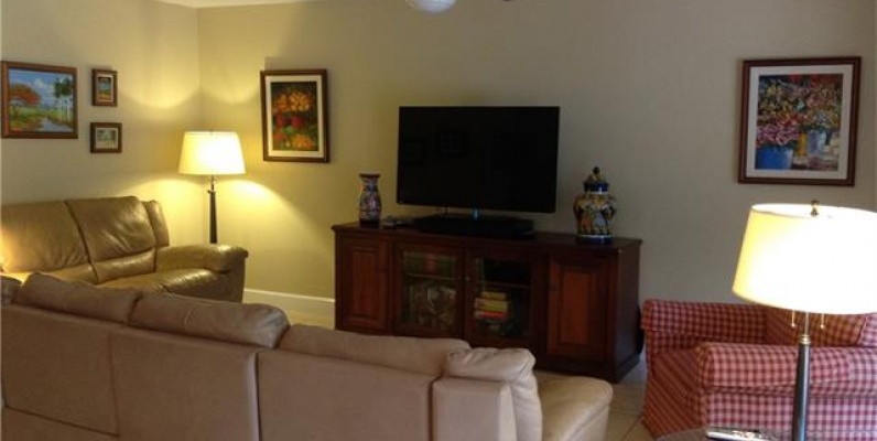 Casa en DORAL DUNES, MIAMI GeoBienes - Casa en DORAL DUNES, MIAMI - Plusvalia Guayaquil Casas de venta y alquiler Inmobiliaria Ecuador