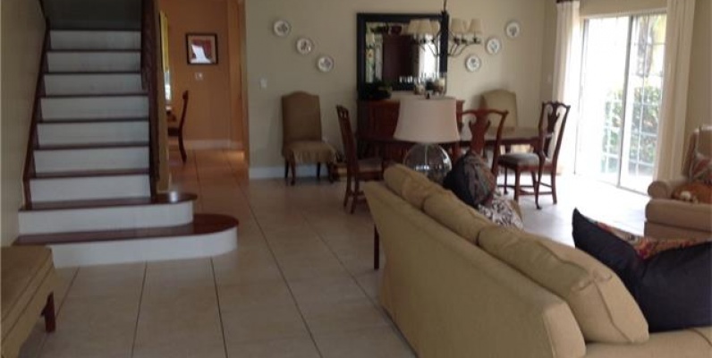 Casa en DORAL DUNES, MIAMI GeoBienes - Casa en DORAL DUNES, MIAMI - Plusvalia Guayaquil Casas de venta y alquiler Inmobiliaria Ecuador